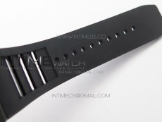 RM011 Carbon Case Carbon Bezel Chronograph KVF 1:1 Best Edition Skeleton Dial Red/RG on Black Rubber Strap A7750