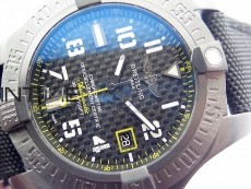 AVENGER Boutique Edition V17310 Ti DLC 1:1 Best Edition Black CF Dial on Nylon Strap A2824