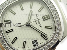 Nautilus Jumbo 5713 Super Replication PPF 1:1 Best Edition White Textured Dial on SS Bracelet PPF324
