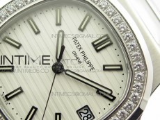 Nautilus Jumbo 5713 Super Replication PPF 1:1 Best Edition White Textured Dial on SS Bracelet PPF324