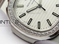 Nautilus Jumbo 5713 Super Replication PPF 1:1 Best Edition White Textured Dial on SS Bracelet PPF324