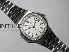 Nautilus Jumbo 5713 Super Replication PPF 1:1 Best Edition White Textured Dial on SS Bracelet PPF324