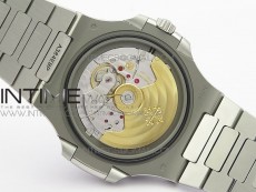 Nautilus Jumbo 5713 Super Replication PPF 1:1 Best Edition White Textured Dial on SS Bracelet PPF324