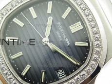 Nautilus Jumbo 5713 Super Replication PPF 1:1 Best Edition Blue Textured Dial on SS Bracelet PPF324