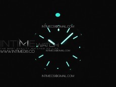 Avenger Chrono SS Red Second hand B50 Black Dial on SS Bracelet A7750