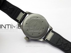 Big Pilot IW329701 SS M+F 1:1 Best Edition Black Dial on Black Rubber Strap SEIKO 8N-24
