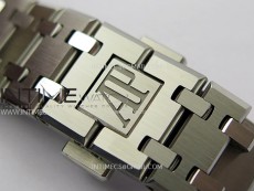 Lady Royal Oak 33mm 67651 Diamonds SS ZF 1:1 Best Edition White Textured Dial on SS Bracelet RONDA Quartz