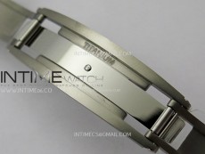 RM055 White Inner Bezel Black Crown NTPT/NTPT ZF 1:1 Best Edition on White Rubber Strap RMUL2 Super Clone