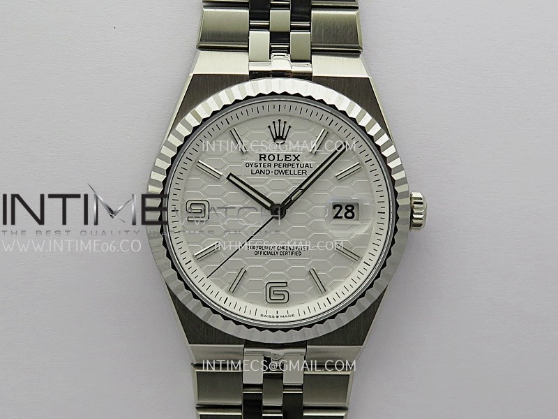 Land Dweller 127334 SS ESF White Dial On SS Bracelet A7135 Land Dweller 127334 SS ESF White Dial On SS Bracelet A7135