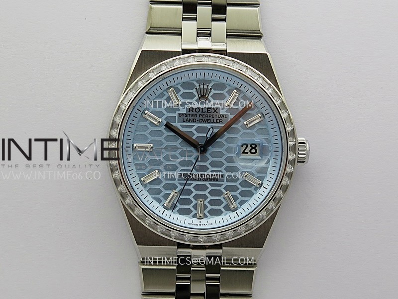 Land Dweller 127386 Diamond Bezel SS ESF Ice Blue Dial T Diamond Marker On SS Bracelet A7135 Land Dweller 127386 Diamond Bezel SS ESF Ice Blue Dial T Diamond Marker On SS Bracelet A7135