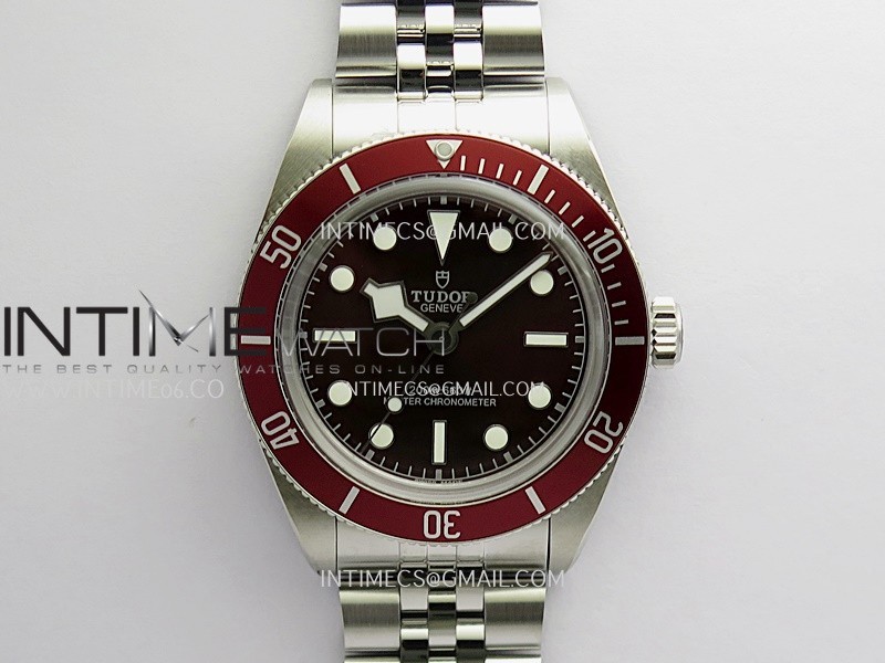 Heritage Black Bay M7939A1A0RU-0001 Burgundy Bezel 39mm SS ZF 1:1 Burgundy Dial On Jubilee Bracelet A2824