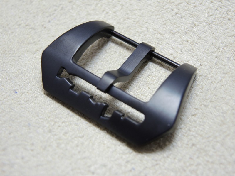 DLC Black Buckle 24mm