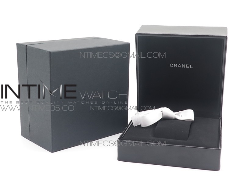 Chanel box set with CD