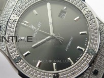 Classic Fusion 42mm SS Paved Diamonds Case/Bezel B50F Gray Dial On Gray Gummy Strap A2892